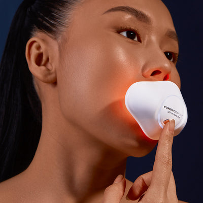 Lip Perfector fra Currentbody i brug.