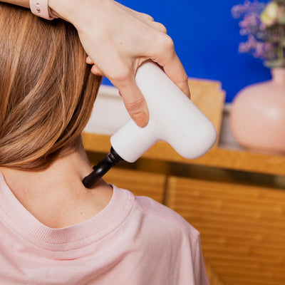 Lola Muskelmassagepistol i brug