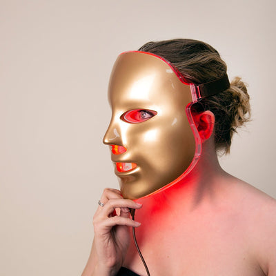 MZ Skin lysterapi golden ansigtsmaske med rødt lys